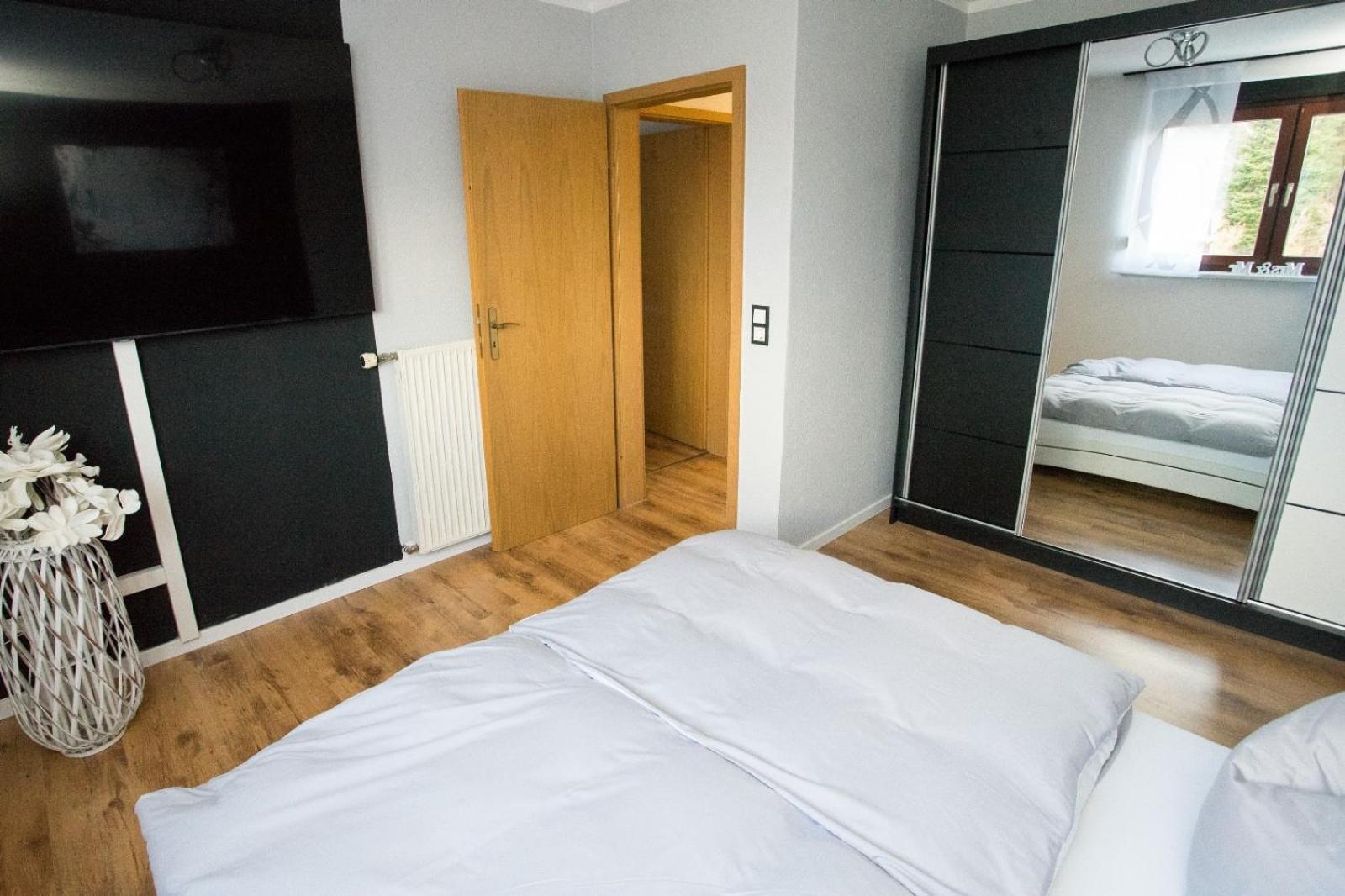 Zum Kaeutzchen 120Qm Ferienhaus 8 Personen 4 Schlafzimmer Nossentiner Huette Экстерьер фото