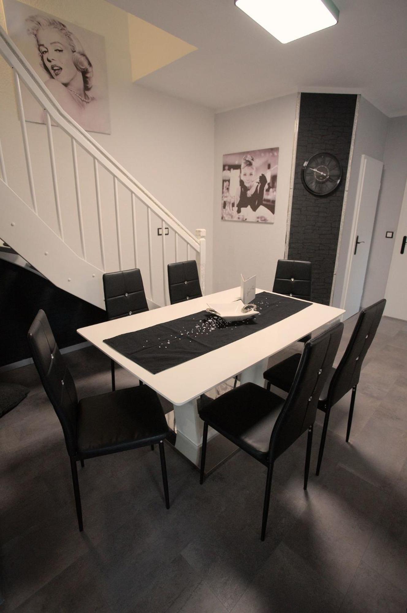 Zum Kaeutzchen 120Qm Ferienhaus 8 Personen 4 Schlafzimmer Nossentiner Huette Экстерьер фото